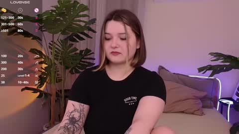 Alice  online show from 03-01-25, 03:49