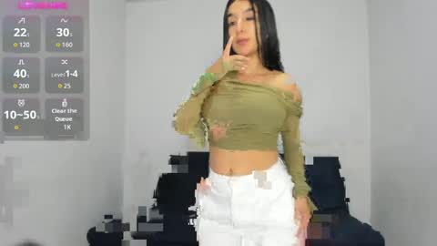 Snapshot of alice_williiams chatting on 05-06-26, 03:06 alice williiams online show from 05-06-26, 03:06