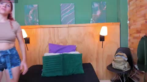 Alice and Asia online show from 01-10-26, 07:04