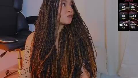 Snapshot of alicebenette chatting on 08-07-26, 11:07 Alice Benette online show from 08-07-26, 11:07