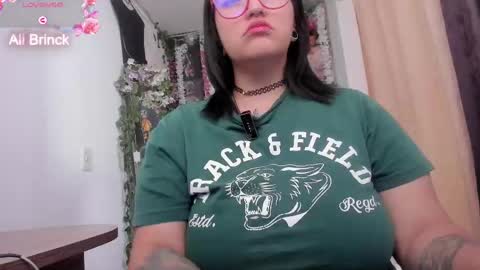 Snapshot of alicebrinck chatting on 02-21-25, 09:00 Alice Brinck online show from 02-21-25, 09:00