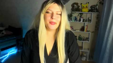 AliceCasey online show from 10-15-25, 06:41