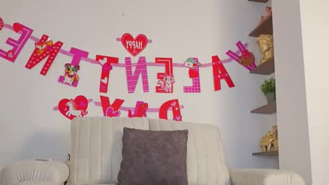 Snapshot of alicecorner chatting on 02-16-26, 12:01 Alice Corner online show from 02-16-26, 12:01