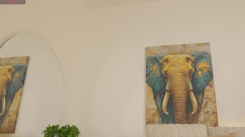 Snapshot of alicecorner chatting on 02-18-26, 12:01 Alice Corner online show from 02-18-26, 12:01