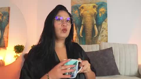 Snapshot of alicecorner chatting on 07-23-26, 12:03 Alice Corner online show from 07-23-26, 12:03