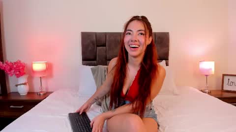 Snapshot of alicecullenn_ chatting on 06-18-26, 11:09 Alice Cullen online show from 06-18-26, 11:09