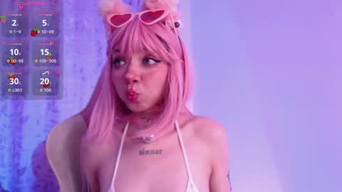 Snapshot of alicedang3r chatting on 09-10-25, 01:49 Alice online show from 09-10-25, 01:49