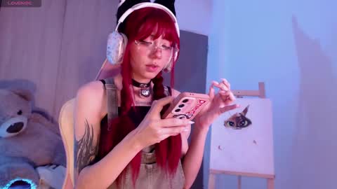 Snapshot of alicedang3r chatting on 10-17-25, 05:10 Alice online show from 10-17-25, 05:10