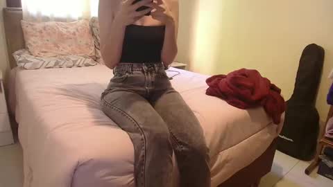 Snapshot of alicedeluca chatting on 11-03-25, 07:48 Alice DeLUCA online show from 11-03-25, 07:48