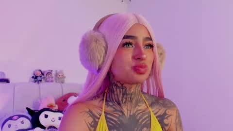 Snapshot of alicee_0 chatting on 09-25-25, 07:17 Alice online show from 09-25-25, 07:17