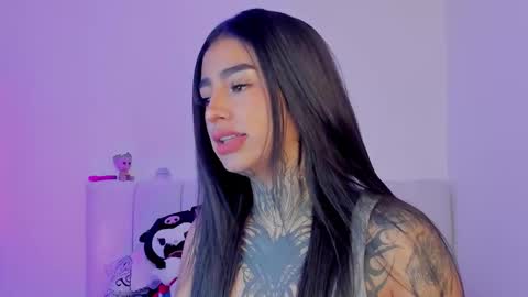 Snapshot of alicee_0 chatting on 09-30-25, 06:02 Alice online show from 09-30-25, 06:02