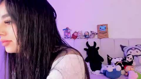 Snapshot of alicee_0 chatting on 06-20-26, 07:16 Alice online show from 06-20-26, 07:16