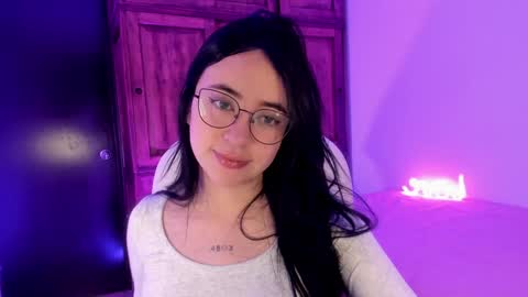 Snapshot of alicee_2 chatting on 02-04-25, 05:12 Aliceee .. 97YP9VWGZHrefnav wishlist lists 1 online show from 02-04-25, 05:12