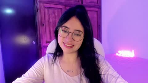 Snapshot of alicee_2 chatting on 02-06-25, 10:26 Aliceee .. 97YP9VWGZHrefnav wishlist lists 1 online show from 02-06-25, 10:26