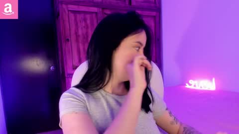 Snapshot of alicee_2 chatting on 02-19-25, 08:10 Aliceee .. 97YP9VWGZHrefnav wishlist lists 1 online show from 02-19-25, 08:10