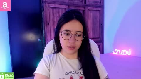 Snapshot of alicee_2 chatting on 10-21-25, 11:11 Aliceee .. 97YP9VWGZHrefnav wishlist lists 1 online show from 10-21-25, 11:11