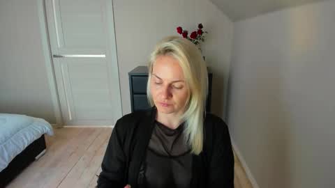 Alicee online show from 09-29-25, 09:03