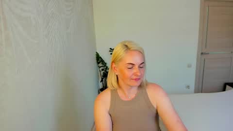Alicee online show from 06-03-26, 02:33