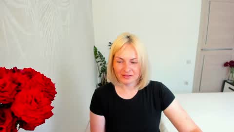 Snapshot of alicee__grace chatting on 06-17-26, 09:23 Alicee online show from 06-17-26, 09:23