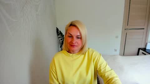 Snapshot of alicee__grace chatting on 06-22-26, 08:55 Alicee online show from 06-22-26, 08:55