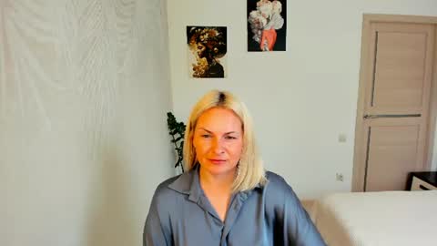 Snapshot of alicee__grace chatting on 07-29-26, 07:50 Alicee online show from 07-29-26, 07:50