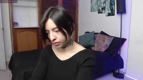 alicee_logan_ online show from 10-02-25, 01:56