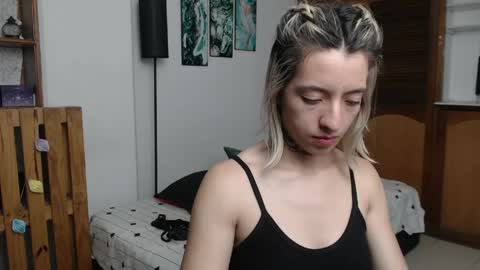 alicee_logan_ online show from 05-28-26, 02:31