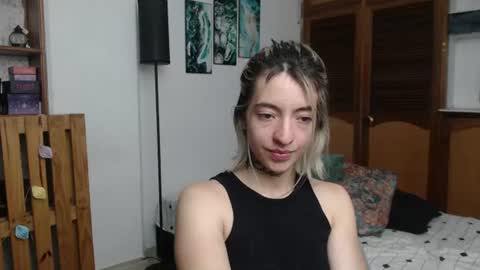 Snapshot of alicee_logan_ chatting on 06-11-26, 02:22 alicee_logan_ online show from 06-11-26, 02:22