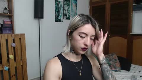Snapshot of alicee_logan_ chatting on 06-13-26, 02:09 alicee_logan_ online show from 06-13-26, 02:09