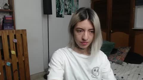 Snapshot of alicee_logan_ chatting on 06-18-26, 01:50 alicee_logan_ online show from 06-18-26, 01:50