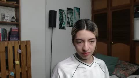 Snapshot of alicee_logan_ chatting on 06-27-26, 02:16 alicee_logan_ online show from 06-27-26, 02:16