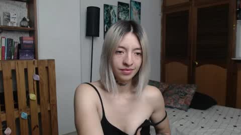 Snapshot of alicee_logan_ chatting on 07-07-26, 01:41 alicee_logan_ online show from 07-07-26, 01:41