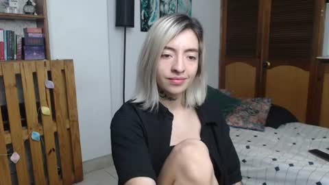 Snapshot of alicee_logan_ chatting on 07-13-26, 01:41 alicee_logan_ online show from 07-13-26, 01:41