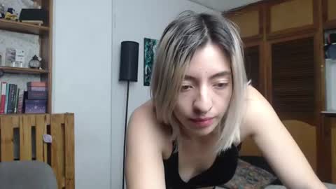 Snapshot of alicee_logan_ chatting on 07-15-26, 01:00 alicee_logan_ online show from 07-15-26, 01:00