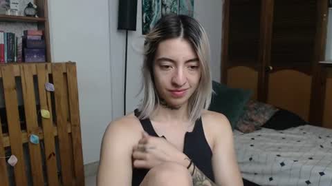 Snapshot of alicee_logan_ chatting on 07-18-26, 02:49 alicee_logan_ online show from 07-18-26, 02:49