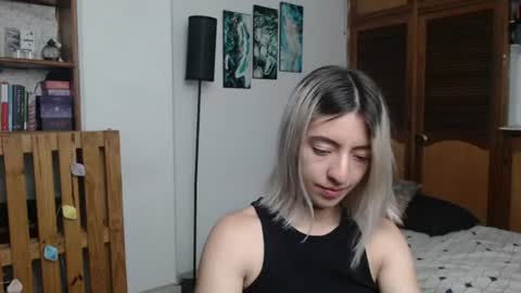 Snapshot of alicee_logan_ chatting on 07-19-26, 01:31 alicee_logan_ online show from 07-19-26, 01:31