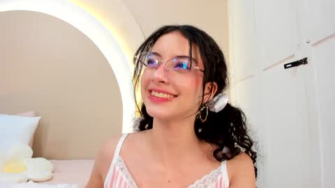 Snapshot of alicee_rodriguez chatting on 01-14-25, 11:27 alice online show from 01-14-25, 11:27