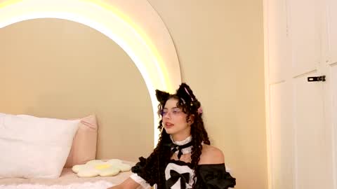 Snapshot of alicee_rodriguez chatting on 01-25-25, 10:50 alice online show from 01-25-25, 10:50