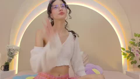 Snapshot of alicee_rodriguez chatting on 09-10-25, 04:51 alice online show from 09-10-25, 04:51