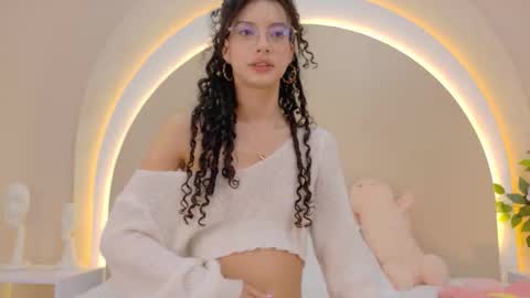 Snapshot of alicee_rodriguez chatting on 10-27-25, 04:33 alice online show from 10-27-25, 04:33