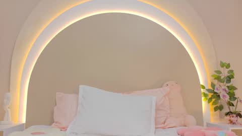 Snapshot of alicee_rodriguez chatting on 10-30-25, 07:14 alice online show from 10-30-25, 07:14