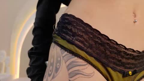 Snapshot of alicee_rodriguez chatting on 11-07-25, 04:29 alice online show from 11-07-25, 04:29