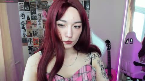 Snapshot of aliceeinwonderlanddd chatting on 02-05-26, 02:38 Alice online show from 02-05-26, 02:38