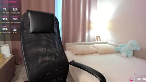 Snapshot of aliceevan chatting on 11-05-25, 02:11 Daniella online show from 11-05-25, 02:11