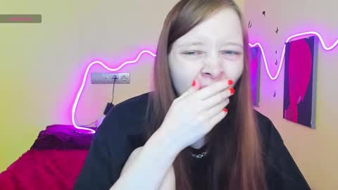 Alie online show from 09-19-25, 01:07