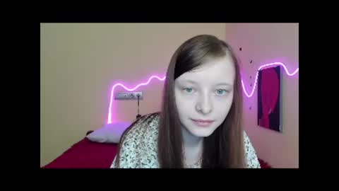 Alie online show from 09-24-25, 01:42