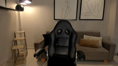 Alice online show from 09-18-25, 07:05