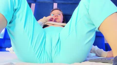 alicehott_05 online show from 03-01-26, 05:20