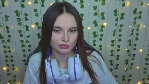 Snapshot of aliceimonta chatting on 02-21-26, 12:17 aliceimonta online show from 02-21-26, 12:17