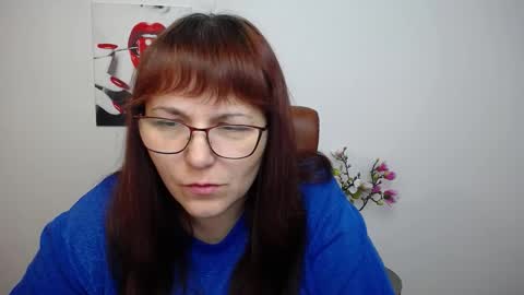 Snapshot of aliceinks chatting on 10-11-25, 06:23 AliceInks online show from 10-11-25, 06:23